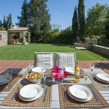 Villa Dionysia